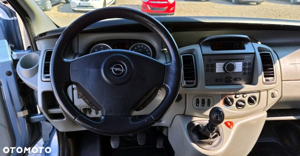 Opel Vivaro - 31