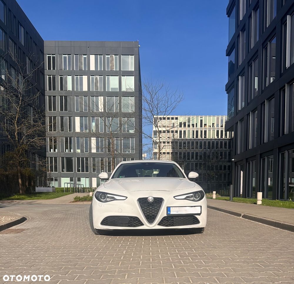 Alfa Romeo Giulia 2.0 Turbo - 1