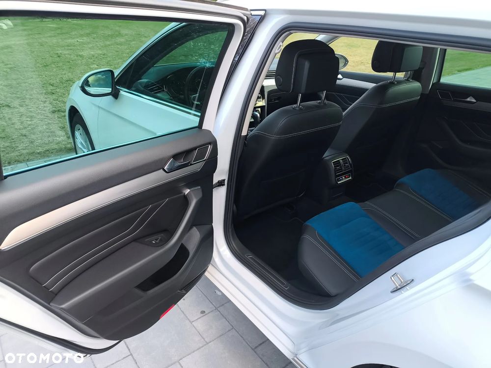 Volkswagen Passat 2.0 TDI EVO Elegance DSG - 21