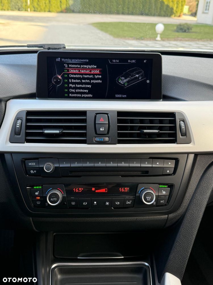 BMW Seria 3 318d Luxury Line - 29