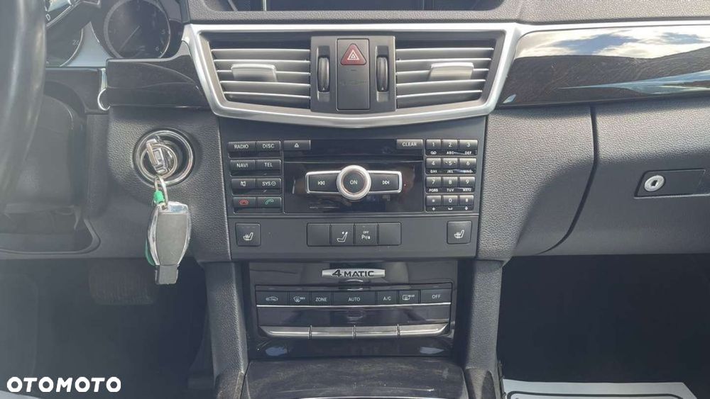 Mercedes-Benz Klasa E 350 CDI 4-Matic BlueEff Elegance - 32