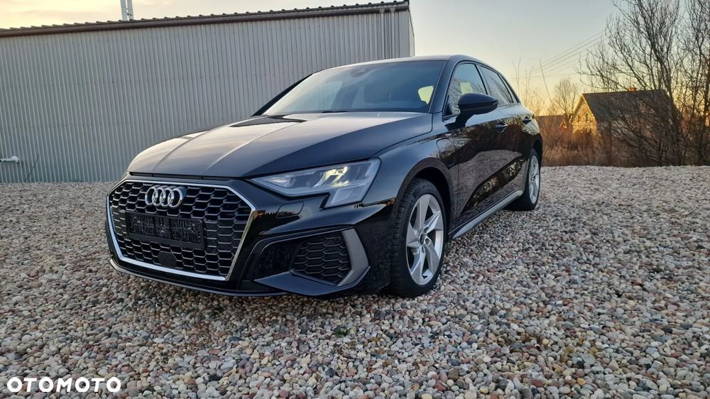 Audi A3 Sportback - 16