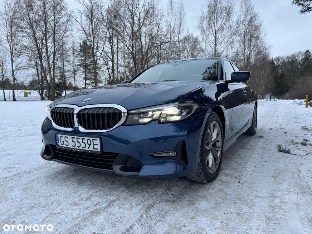 BMW Seria 3 318d Sport Line - 2