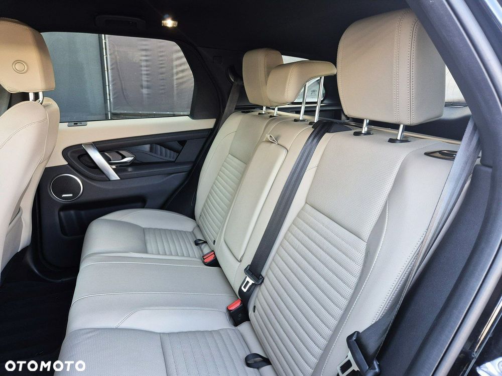 Land Rover Discovery Sport - 28
