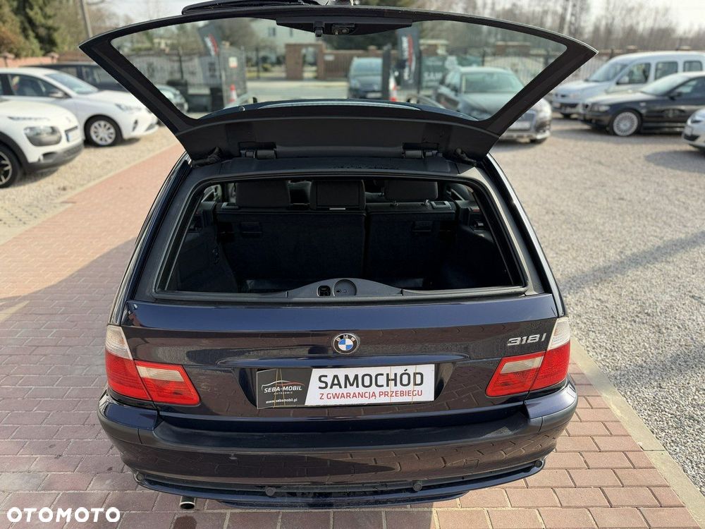 BMW Seria 3 318i - 23