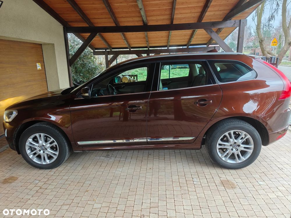 Volvo XC 60 D4 AWD Summum - 4