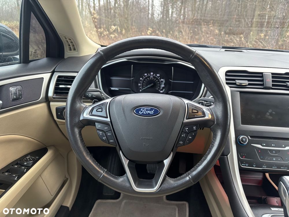 Ford Fusion 2.0 EcoBoost Titanium - 16