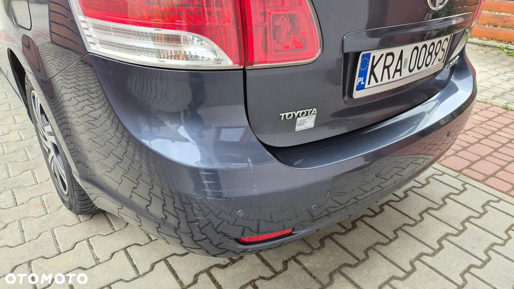 Toyota Avensis - 30