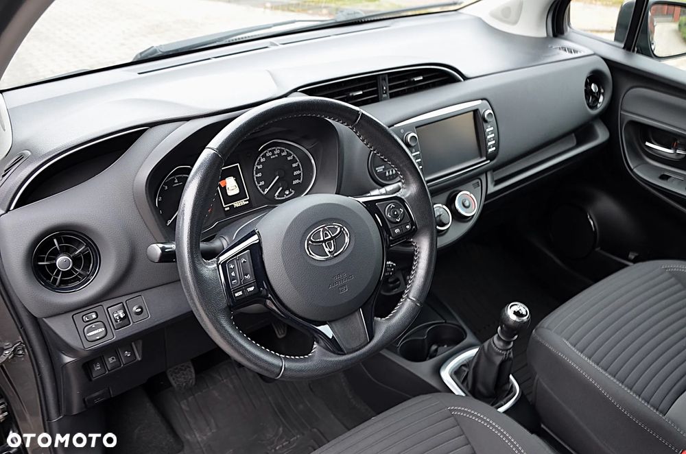 Toyota Yaris 1.5 Premium - 17