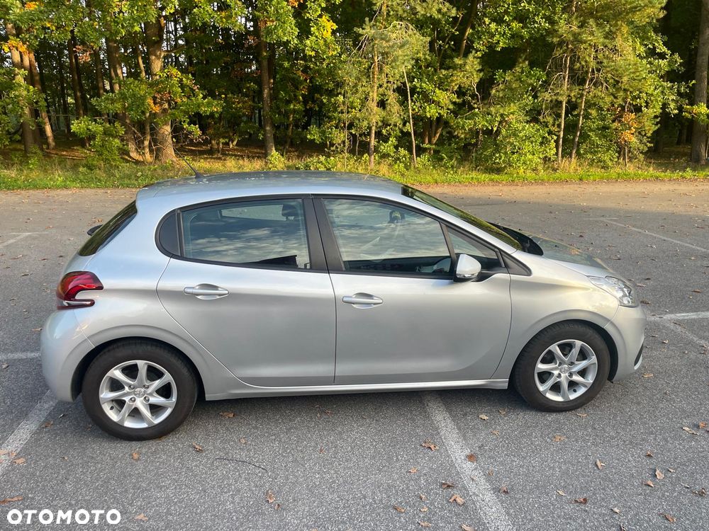 Peugeot 208 - 7