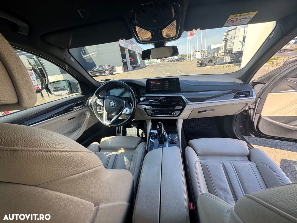 BMW Seria 5 530i xDrive AT - 8