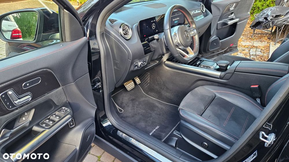 Mercedes-Benz GLA 250 4-Matic AMG Line - 21