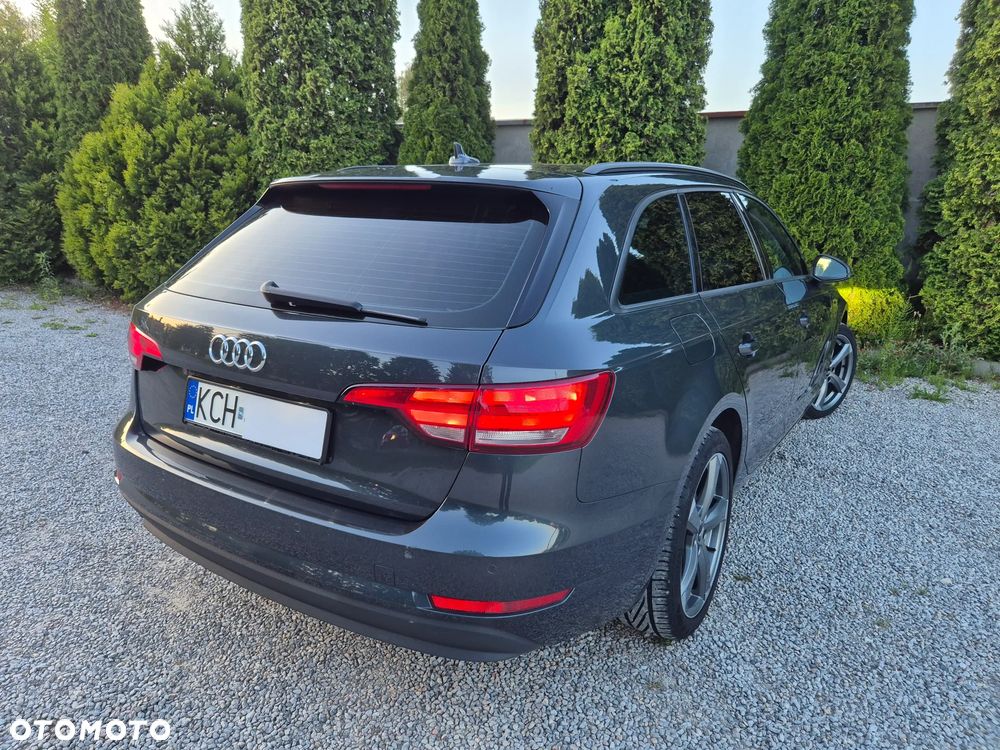Audi A4 Avant 30 TDI S tronic advanced - 30