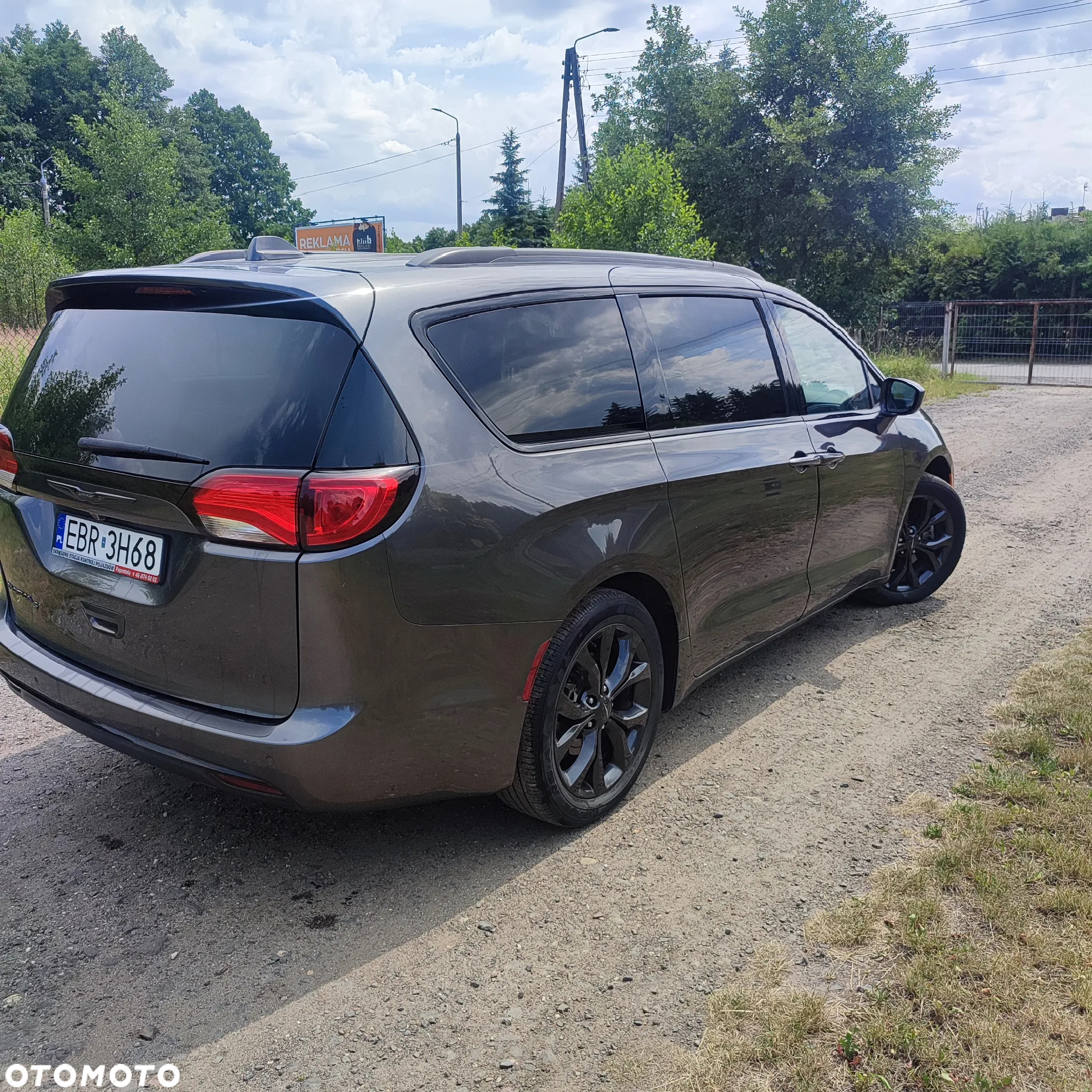 Chrysler Pacifica - 8