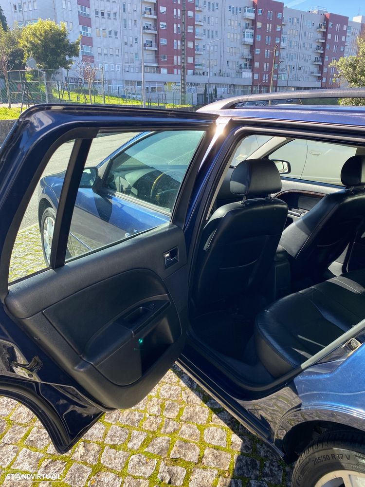 Ford Mondeo SW 2.0 TDCi Ghia - 13