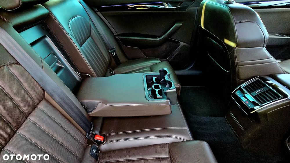Skoda Superb 2.0 TDI 4x4 L&K DSG - 15
