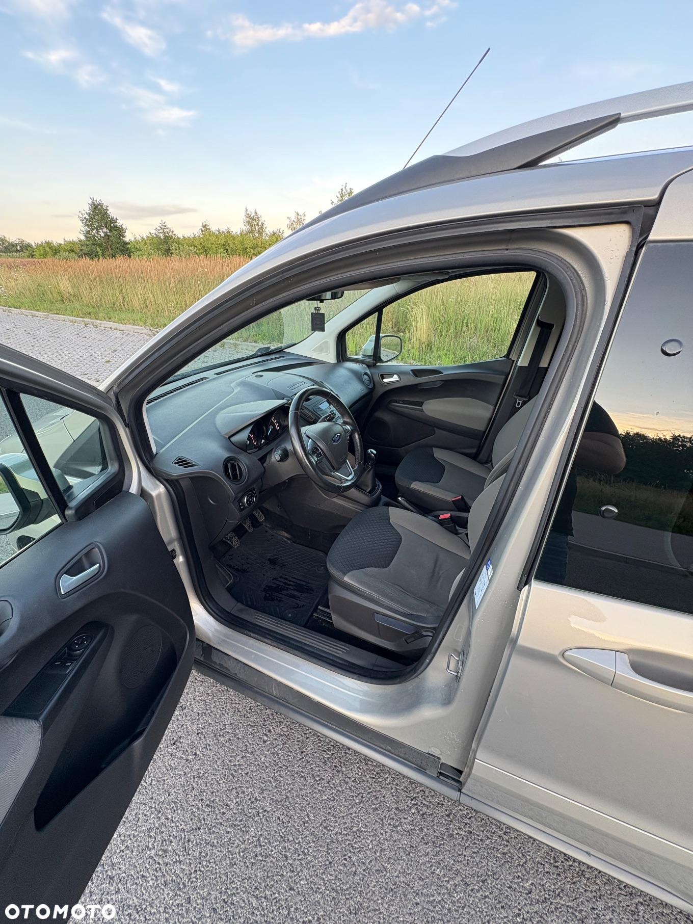 Ford Tourneo Courier - 15