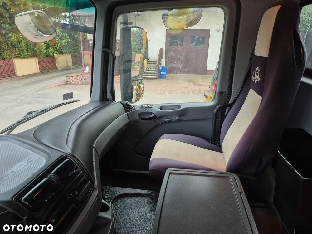 Mercedes-Benz Actros - 8