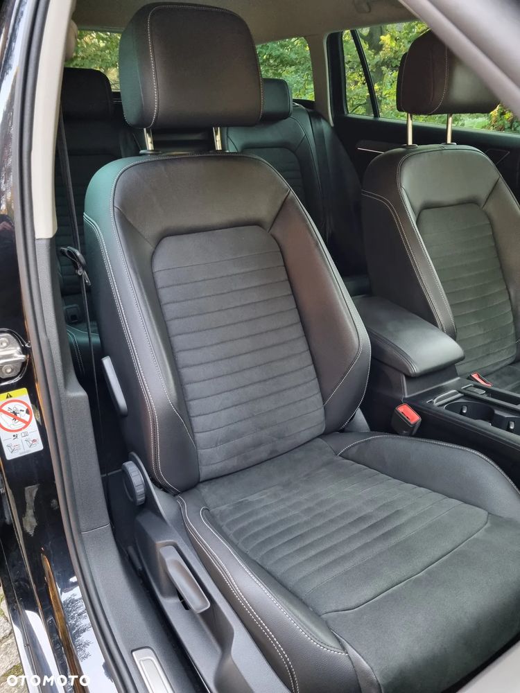 Volkswagen Passat 2.0 TDI 4Mot Elegance DSG - 26