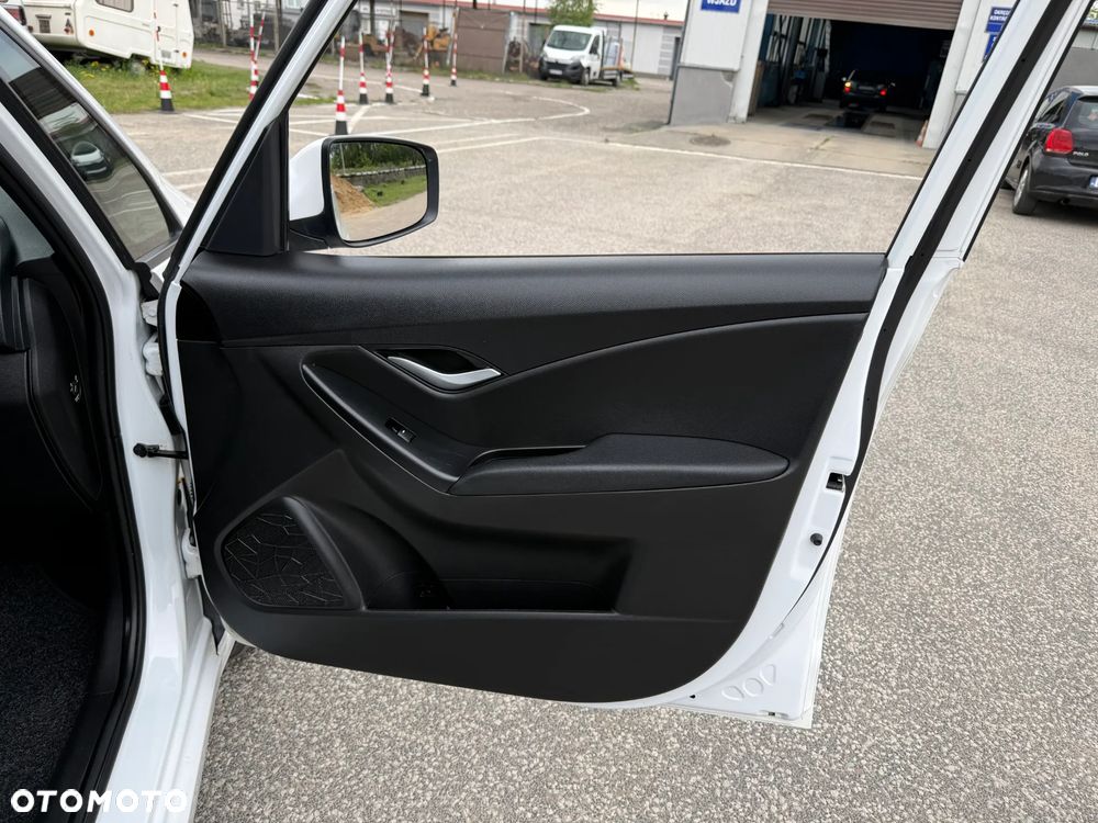 Hyundai ix20 1.4 Comfort - 21