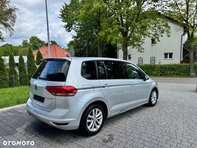 Volkswagen Touran 1.6 TDI BMT SCR Comfortline - 9