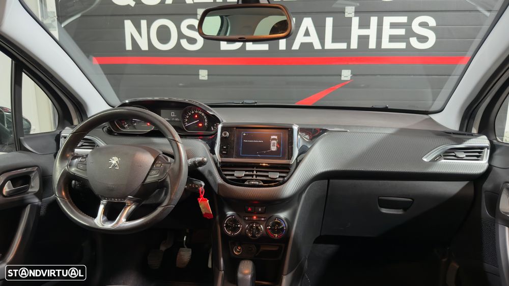 Peugeot 2008 1.2 PureTech Style - 16