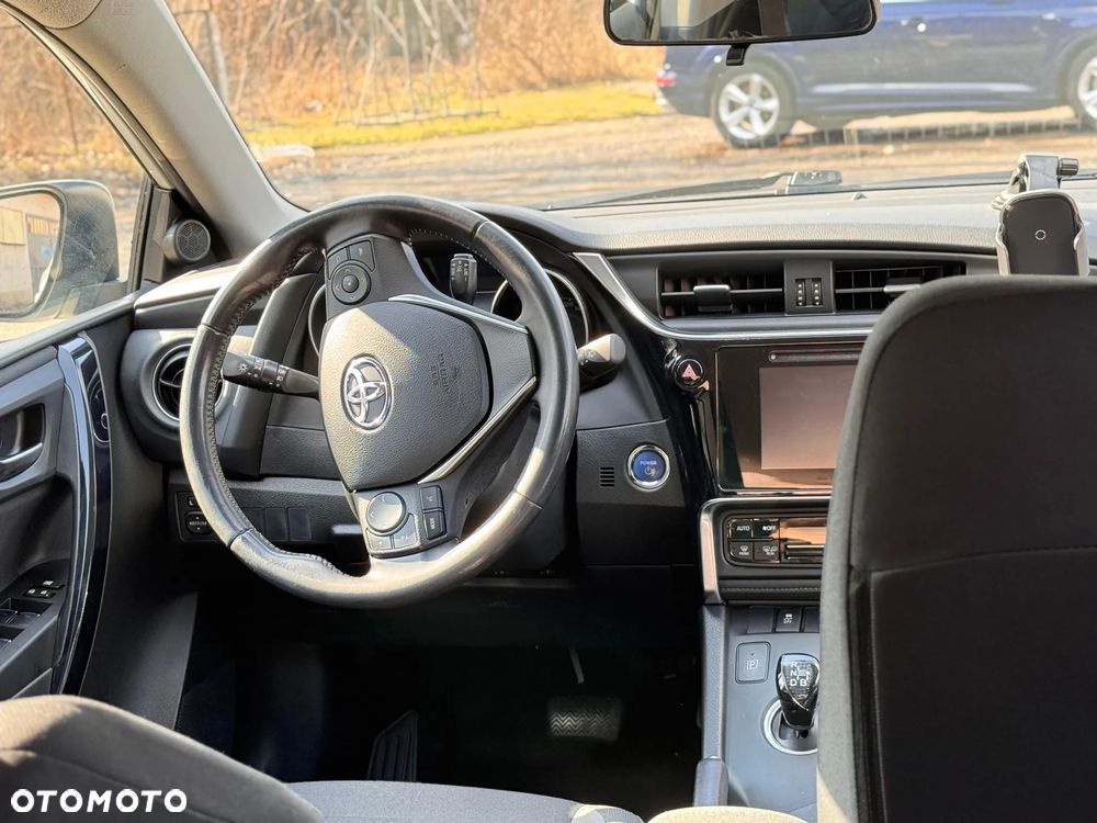 Toyota Auris - 12