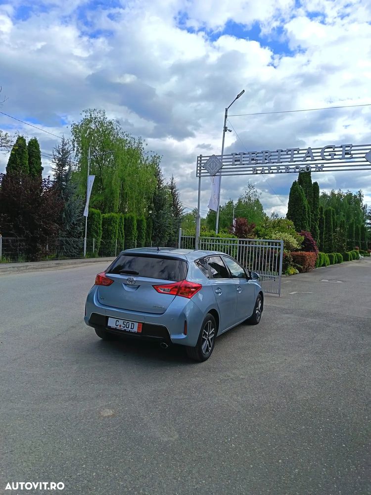 Toyota Auris 2.0 D-4D Edition - 4