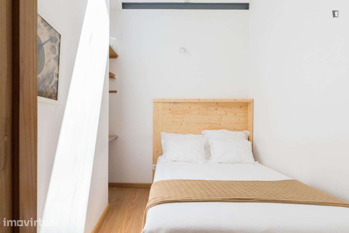 Apartamento com 2 quartos - localizado em São Nicolau Porto - Grande imagem: 4/12