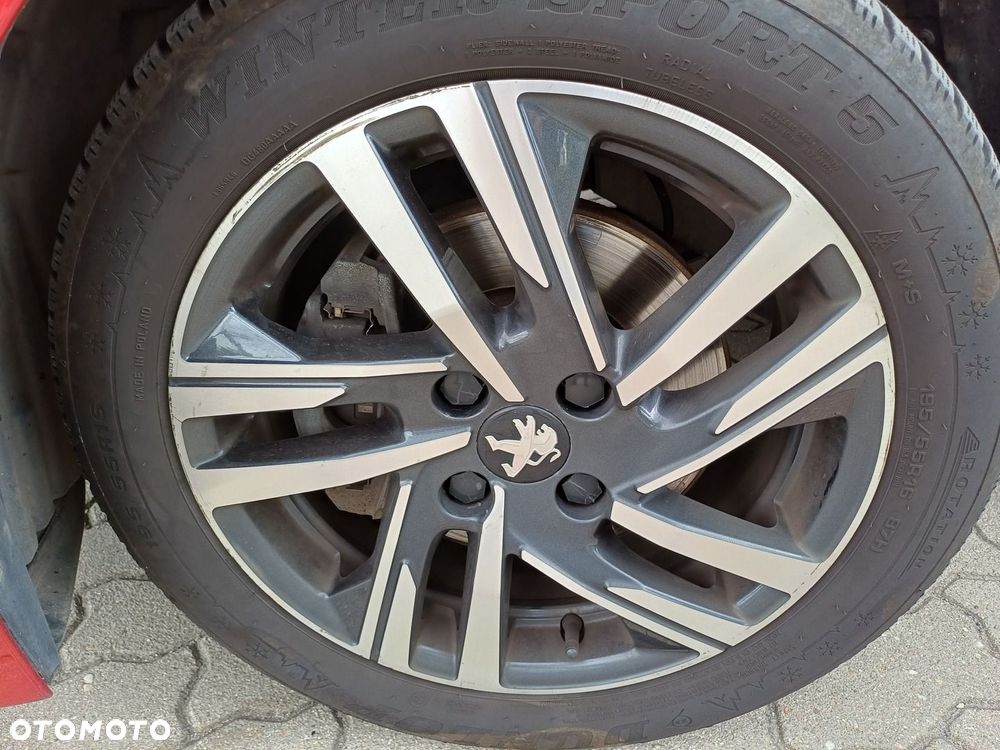 Peugeot 208 - 9