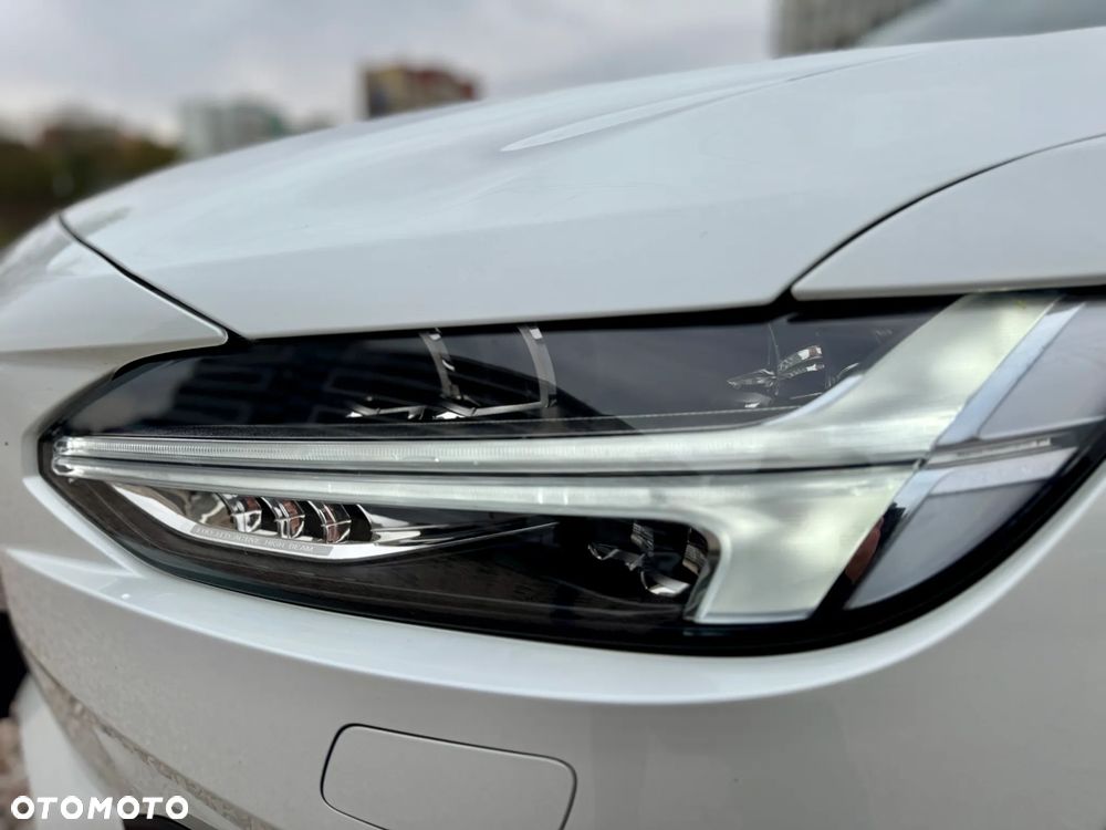 Volvo V90 Cross Country B4 D AWD Ultimate - 33