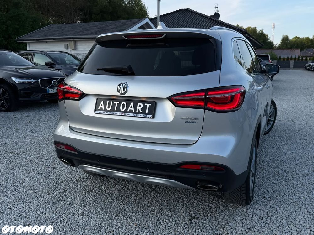 MG EHS PHEV Luxury - 13