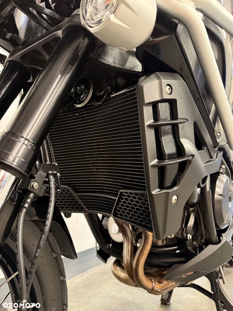 Honda VFR - 29
