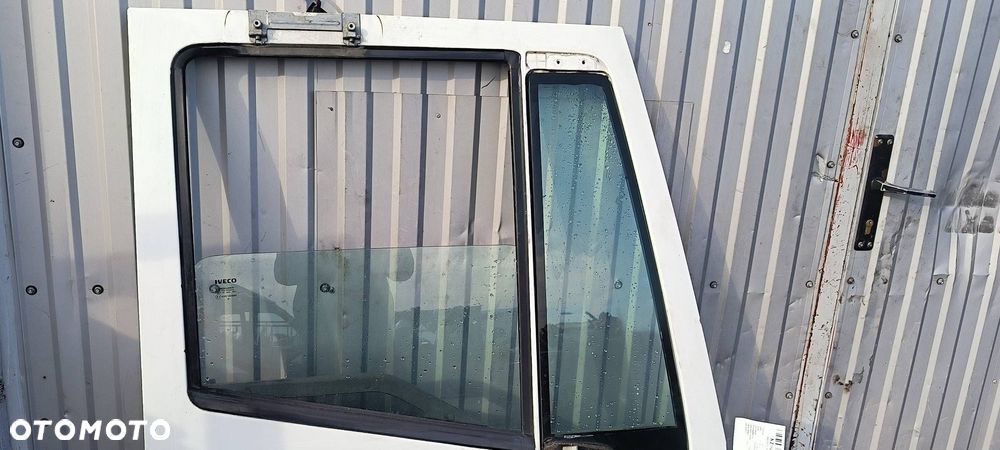 DRZWI PRAWE PRZÓD IVECO EUROCARGO 100E18 - 4