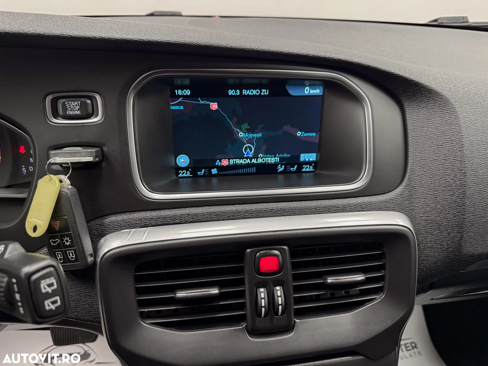 Volvo V40 D2 Geartronic Linje You! - 26