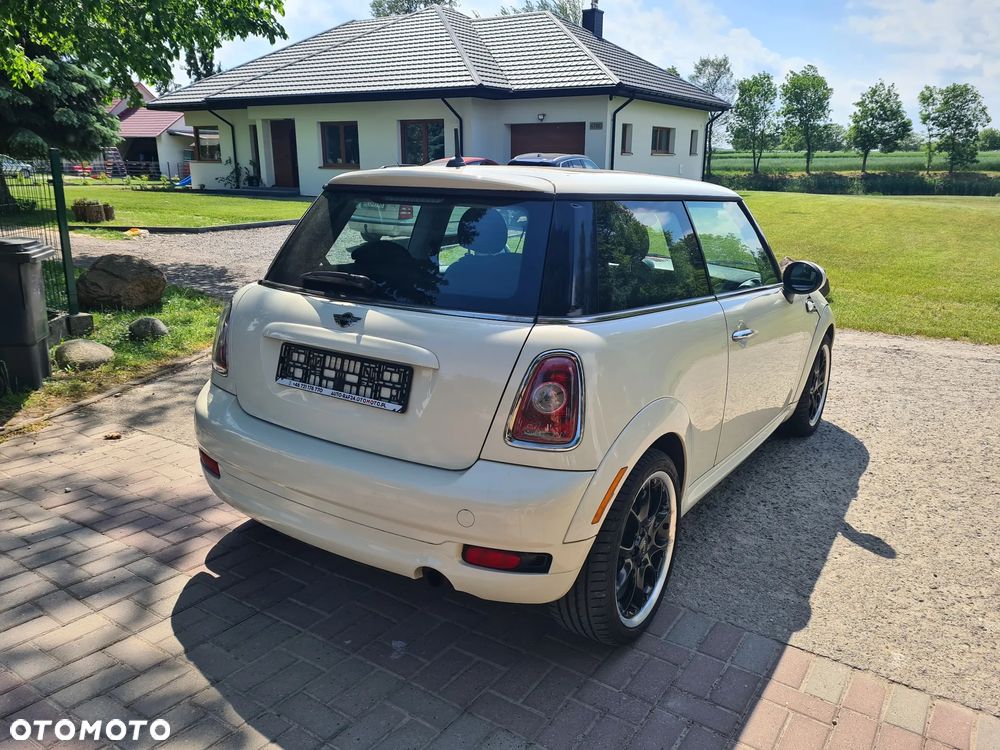 MINI ONE - 9