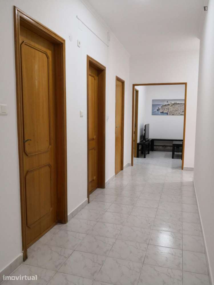 Quarto - localizado em Carcavelos Lisbon - Grande imagem: 2/16