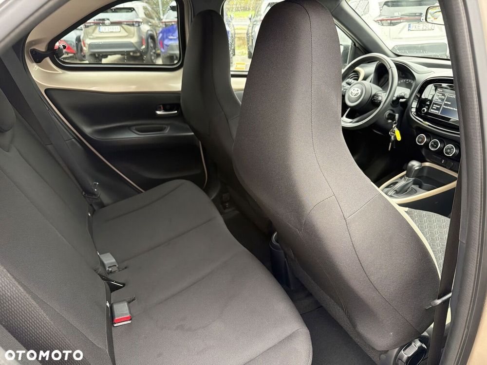 Toyota Aygo X 1.0 VVT-i Style CVT - 10