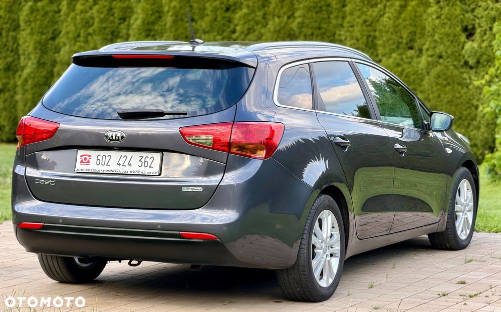 Kia Ceed 1.6 CRDi 128 ISG Platinum Edition - 6
