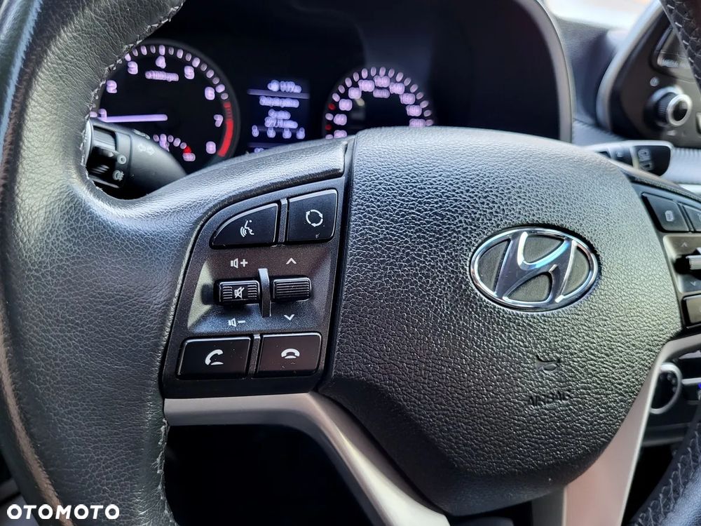 Hyundai Tucson 1.6 GDI BlueDrive Comfort 2WD - 24