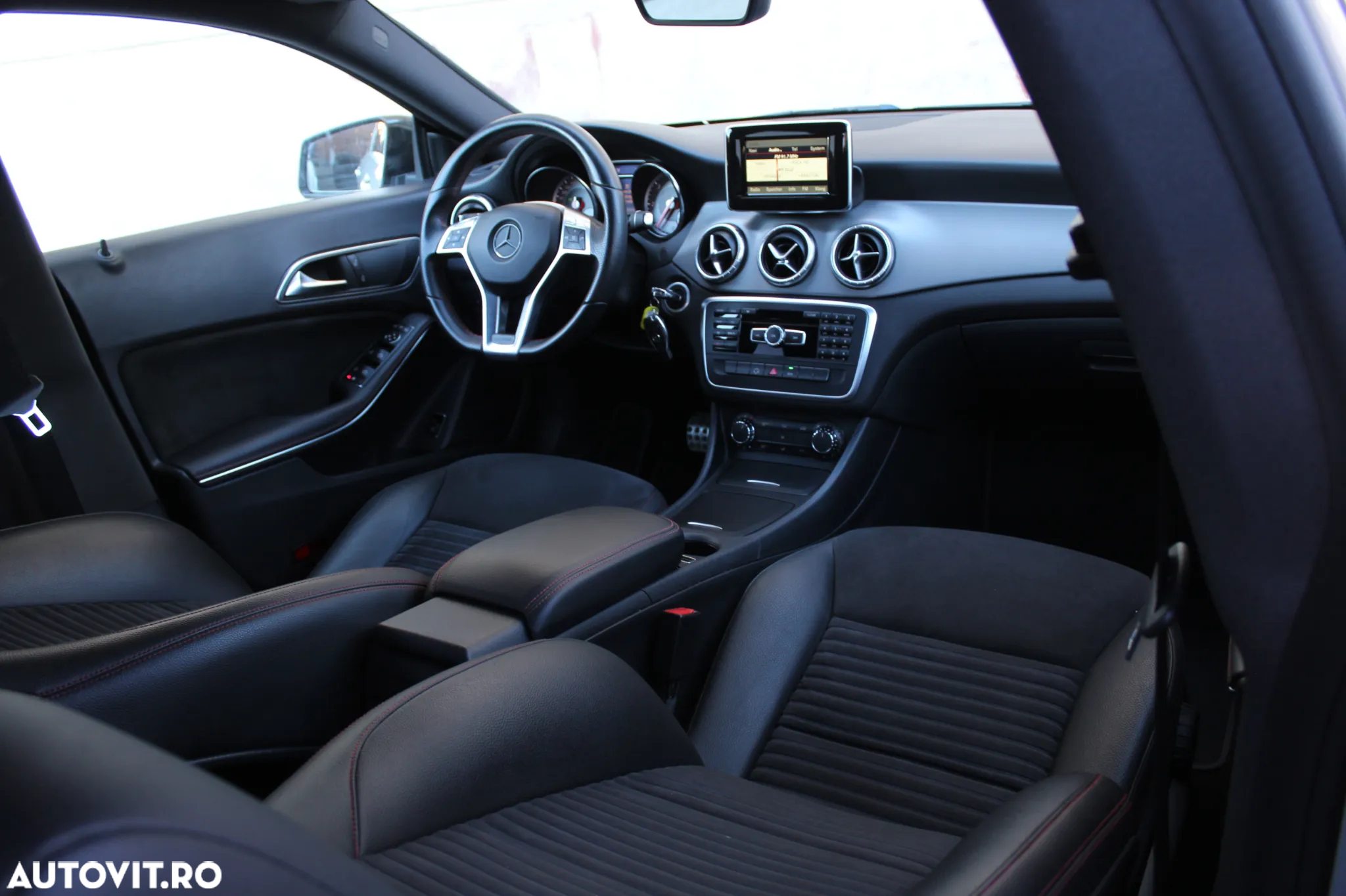Mercedes-Benz CLA 220 CDI 7G-DCT AMG Line - 6