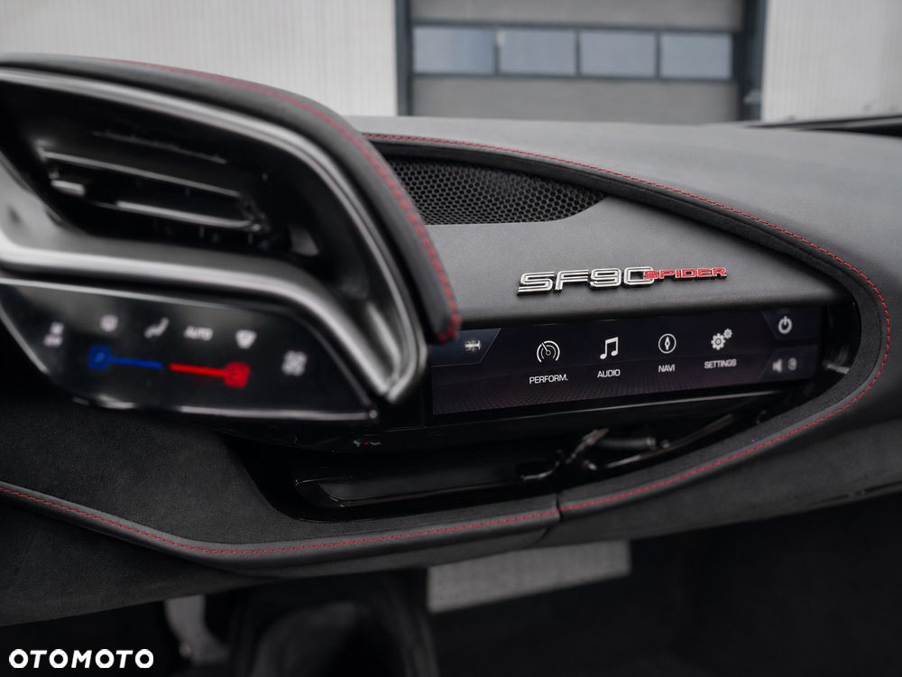 Ferrari SF90 Spider - 7