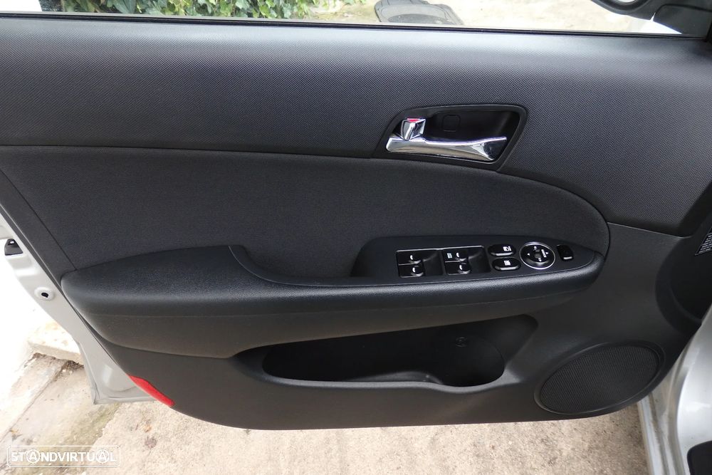 Hyundai i30 CW 1.6 CRDi STyle - 11