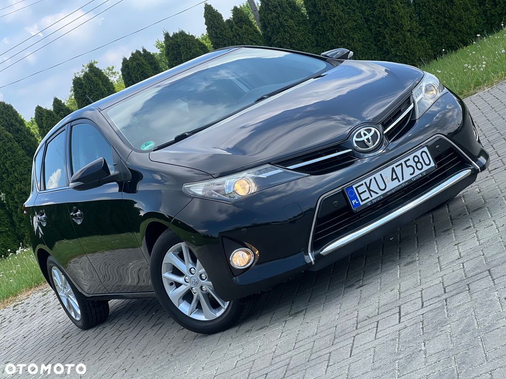 Toyota Auris 1.6 Valvematic Comfort - 1
