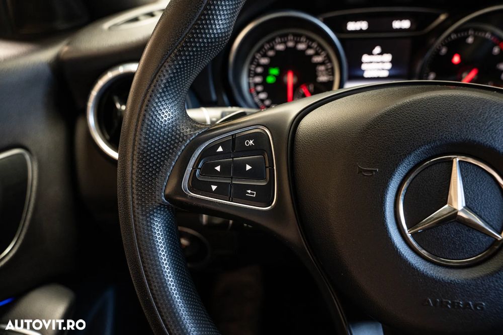 Mercedes-Benz CLA 180 d Shooting Brake 7G-DCT - 20