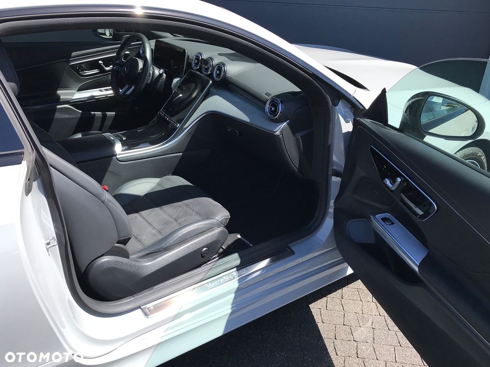 Mercedes-Benz CLE 200 9G-TRONIC Edition AMG Line - 6