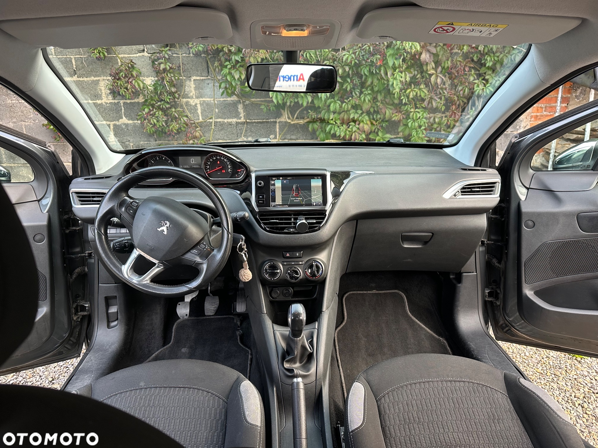 Peugeot 208 1.2 PureTech Style - 19