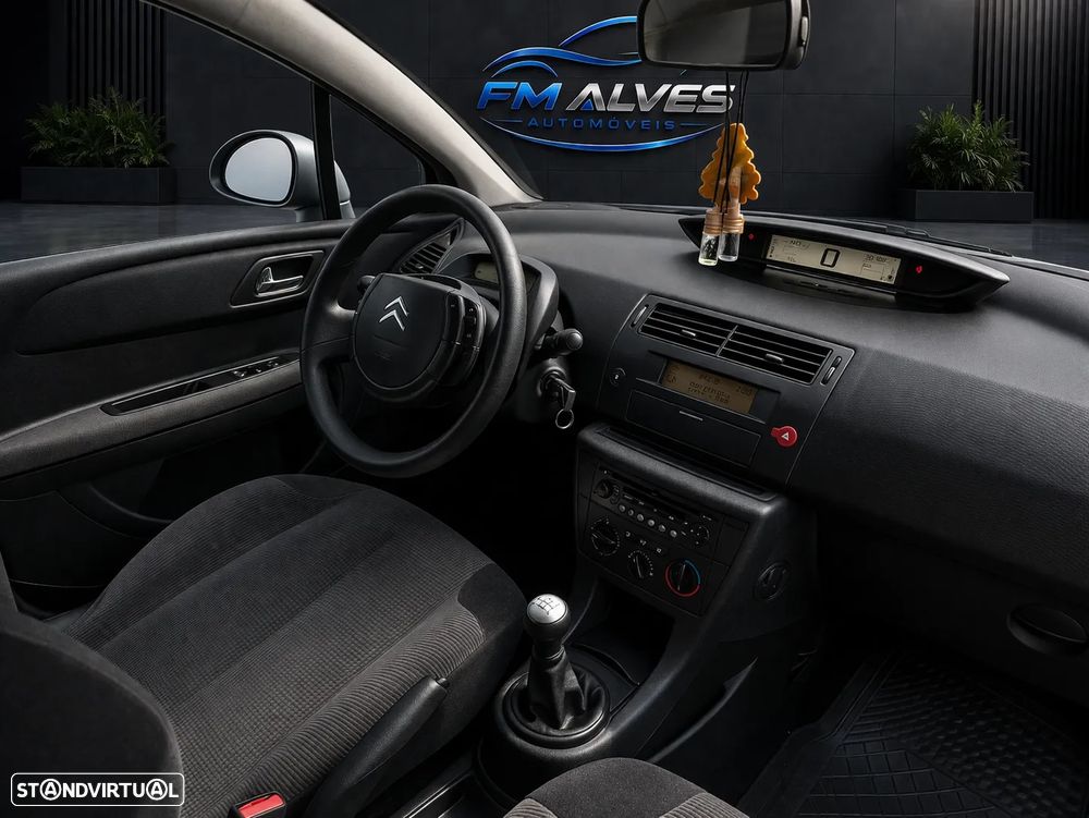 Citroën C4 1.4 16V SX - 12