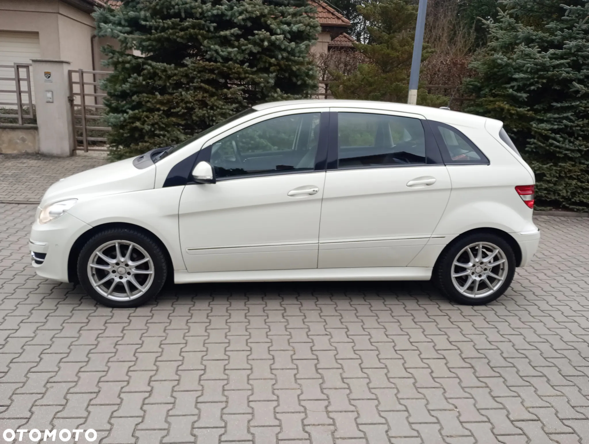 Mercedes-Benz Klasa B 200 CDI - 3