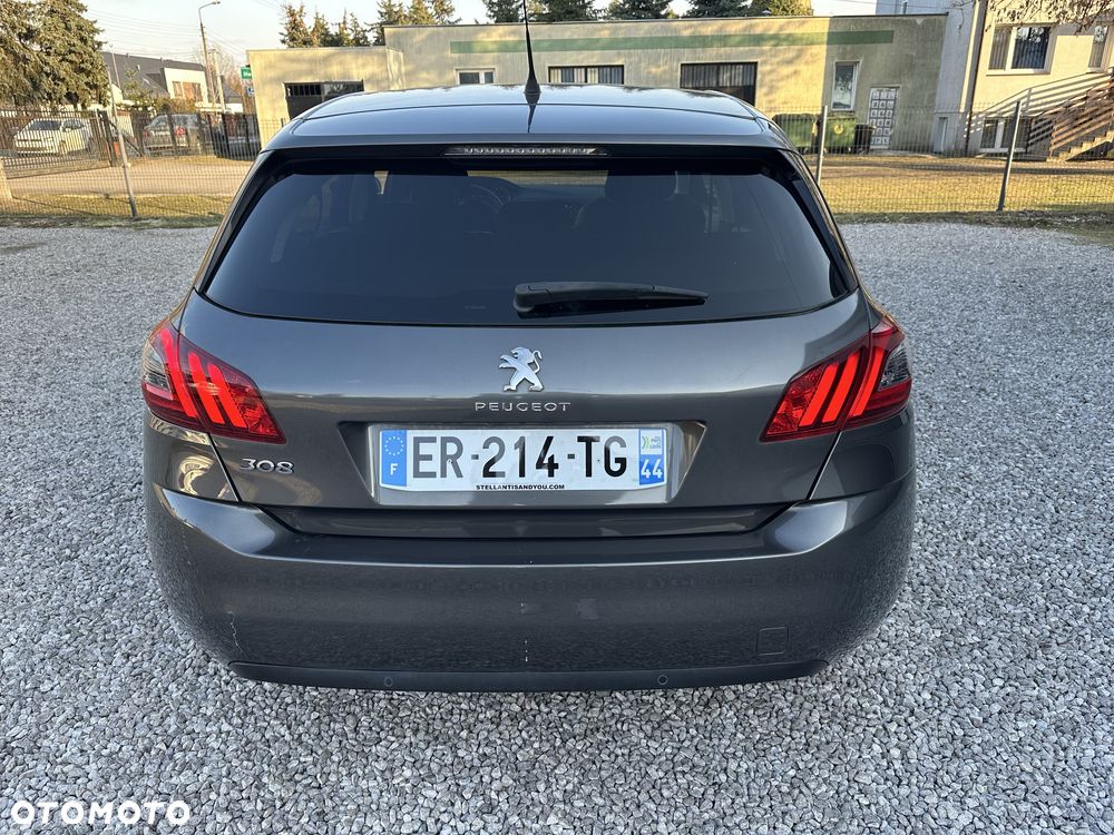 Peugeot 308 - 5
